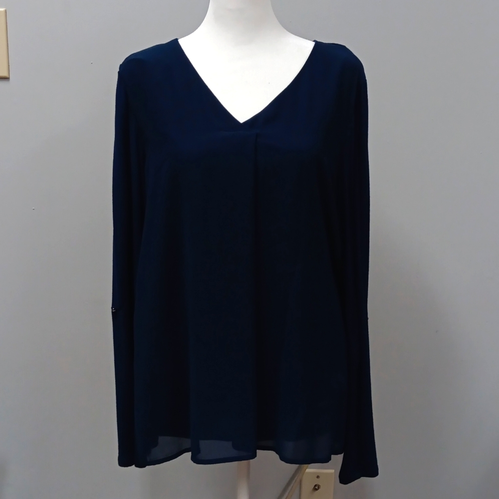 Long-sleeved casual shirt